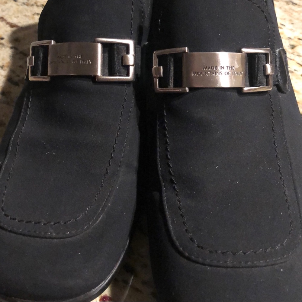 Numero-D Black Slip On Shoe: Crepe Elastic - image 1